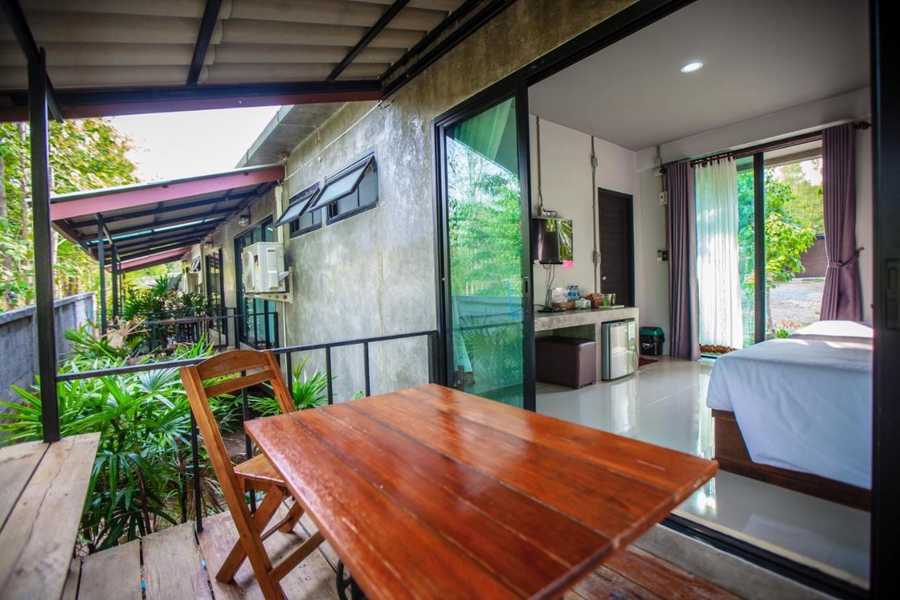 Br2 House Resort Phayao Luaran gambar