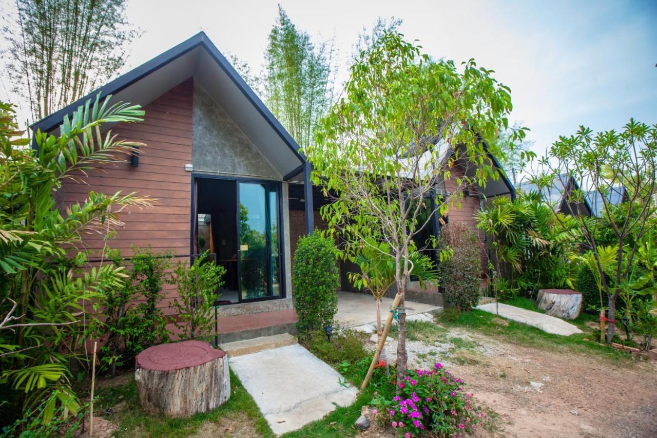 Br2 House Resort Phayao Luaran gambar